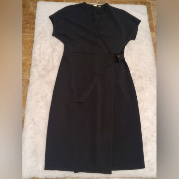T Tahari Dresses & Skirts - T Tahari Dress